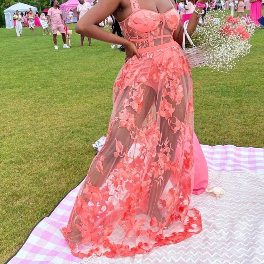 Stunning maxi dress